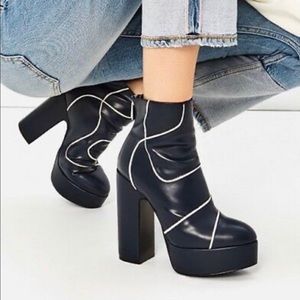 ZARA Navy Blue Heel Ankle Boot/Booties